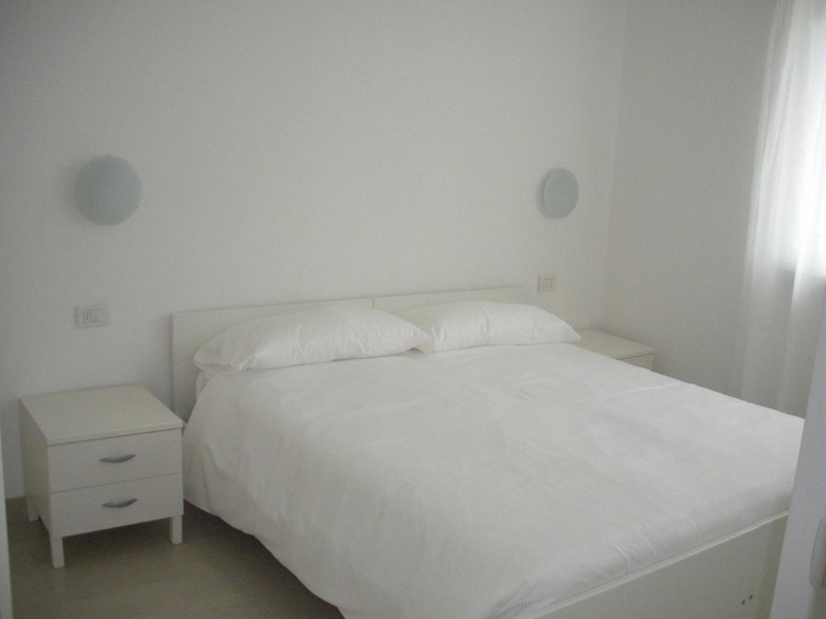 Appartamenti Laly Arco Habitación foto